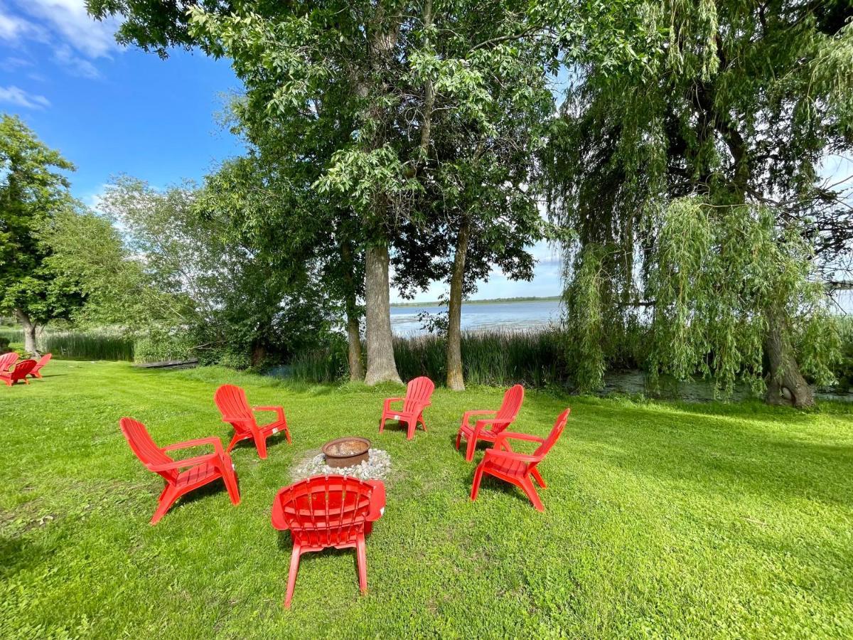 Catch More Resort Campbellford Exterior photo